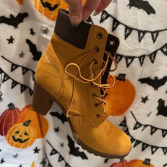 Timberland heels perfect for fall - Picture 4 of 5